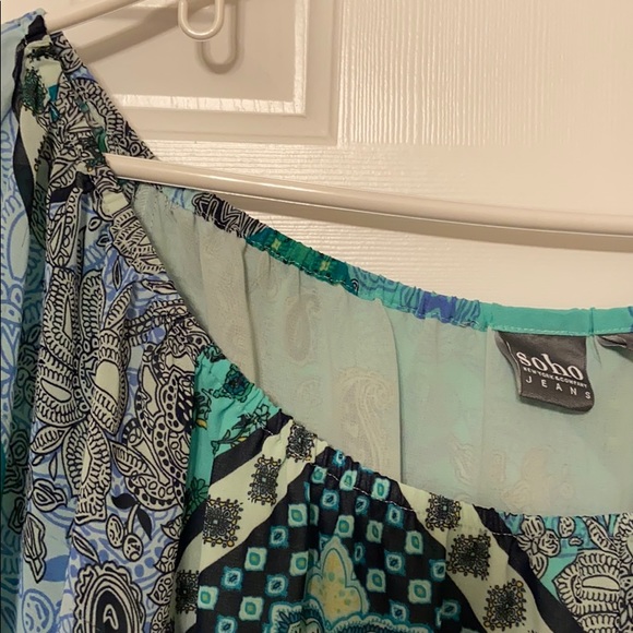 New York and Company Top - Picture 8 of 8